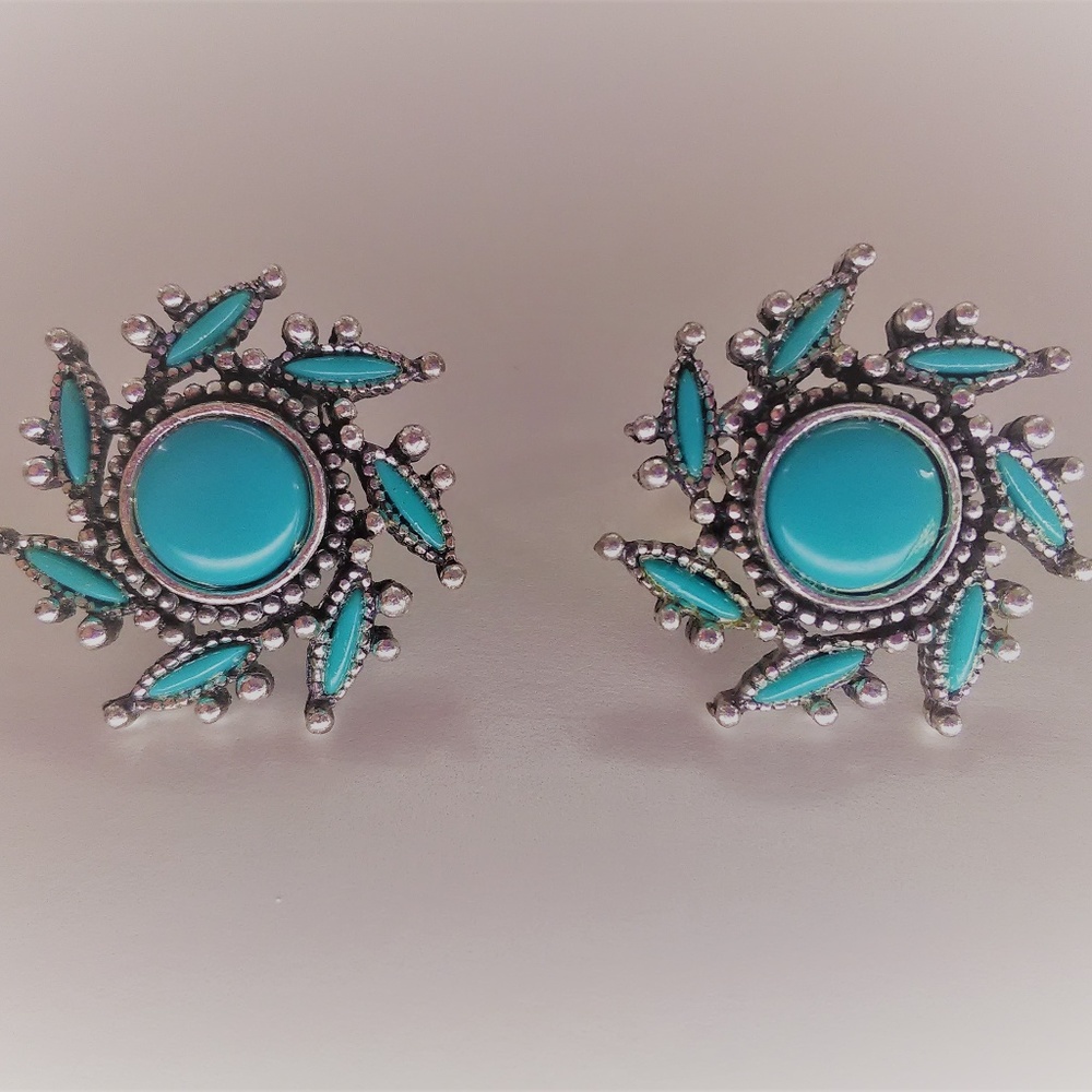 Vintage Silver Clip On Earring set Flower